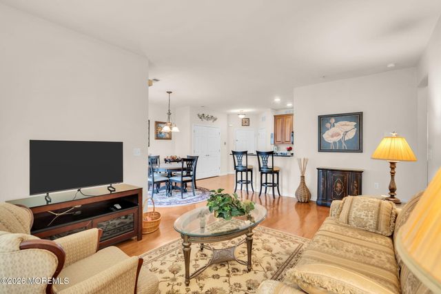 511 Sophee Lane, Lakewood, NJ 08701