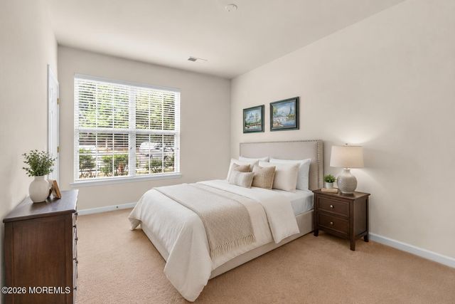 511 Sophee Lane, Lakewood, NJ 08701