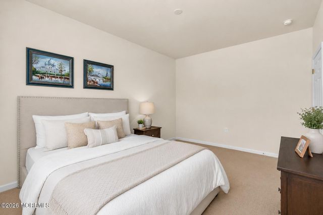 511 Sophee Lane, Lakewood, NJ 08701