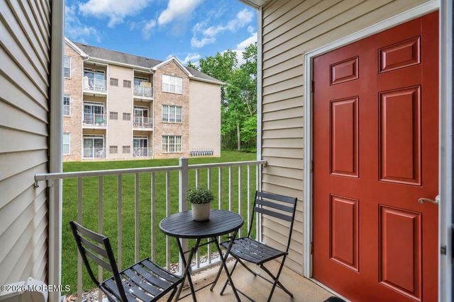 511 Sophee Lane, Lakewood, NJ 08701