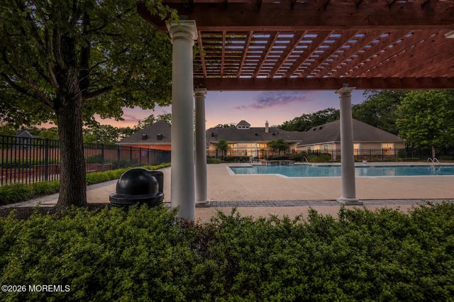 511 Sophee Lane, Lakewood, NJ 08701