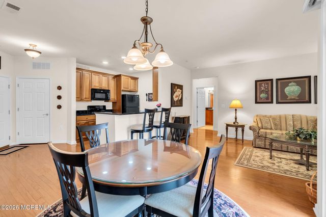 511 Sophee Lane, Lakewood, NJ 08701