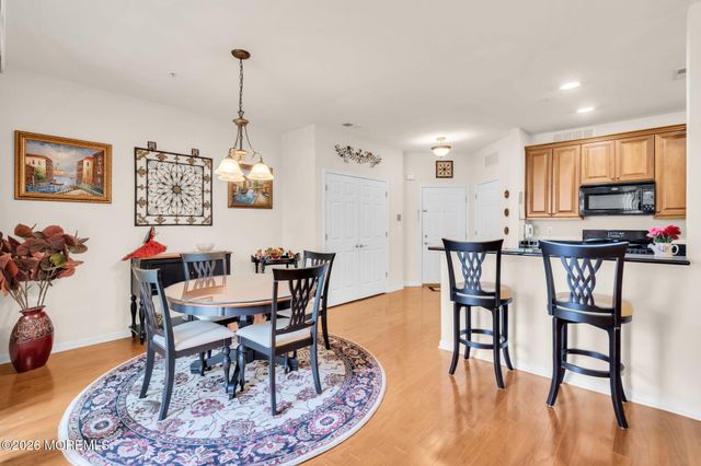 511 Sophee Lane, Lakewood, NJ 08701