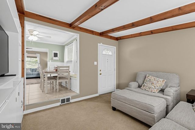 2 LYNN DR, West Deptford, NJ 08096