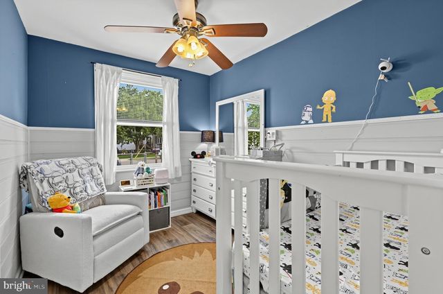2 LYNN DR, West Deptford, NJ 08096