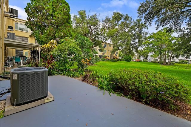 2041 AUSTRALIA WAY W 15, Clearwater, FL 33763