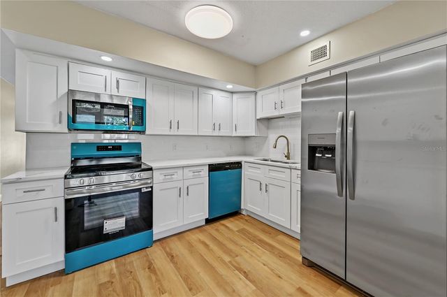 2041 AUSTRALIA WAY W 15, Clearwater, FL 33763