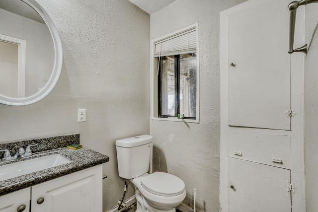 315 Acacia Street, Lake Jackson, TX 77566