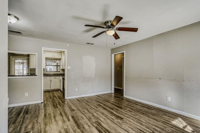 315 Acacia Street, Lake Jackson, TX 77566