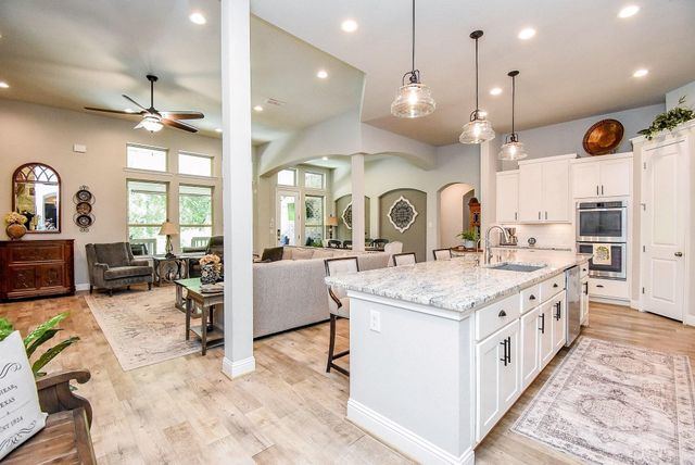 4827 Legend Creek Drive, Fulshear, TX 77441