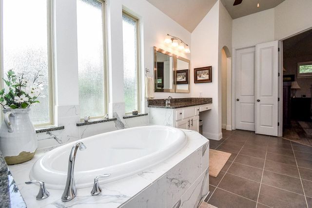 4827 Legend Creek Drive, Fulshear, TX 77441