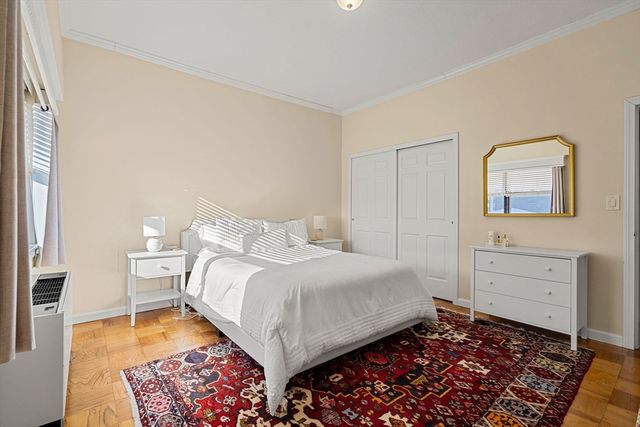 2 Hawthorne 17M, Boston, MA 02114