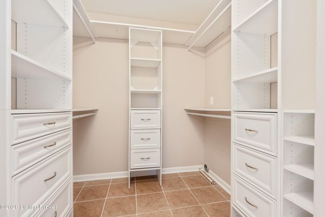 2361 Gladstone Ave, Louisville, KY 40205