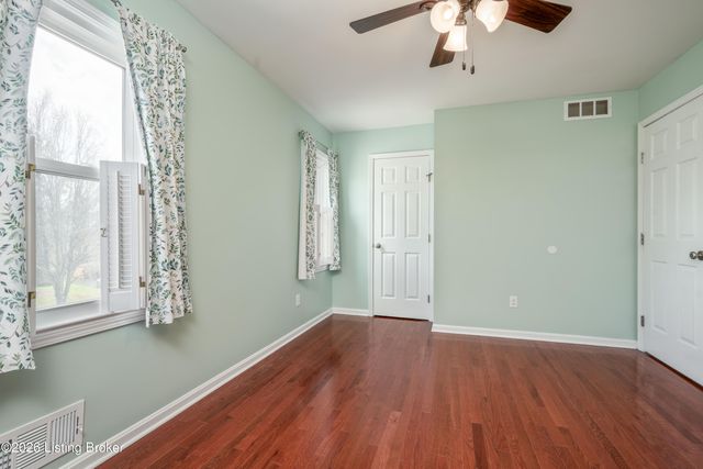 2361 Gladstone Ave, Louisville, KY 40205