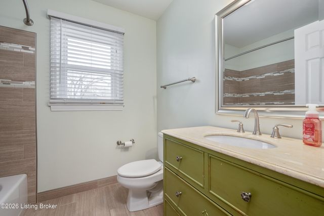 2361 Gladstone Ave, Louisville, KY 40205