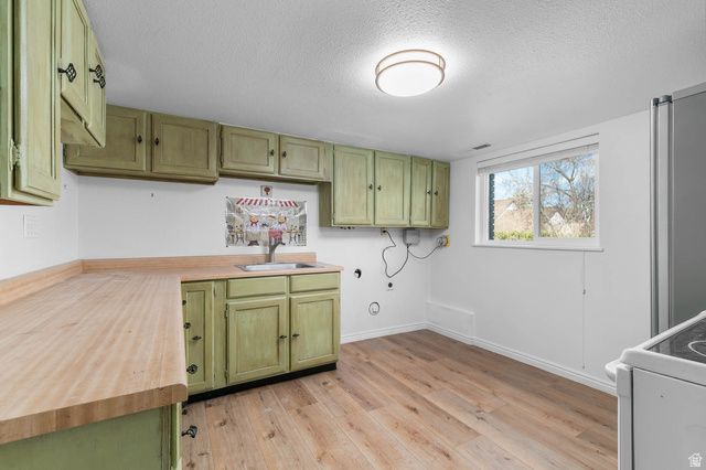 2858 E COBBLEMOOR LN, Sandy, UT 84093