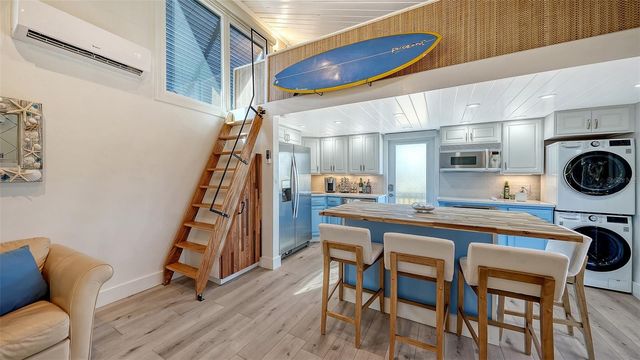 24 SANDY COVE ROAD A6-D, Sarasota, FL 34242