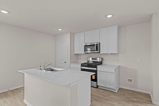 1235 Avery Ranch Dr, New Braunfels, TX 78130
