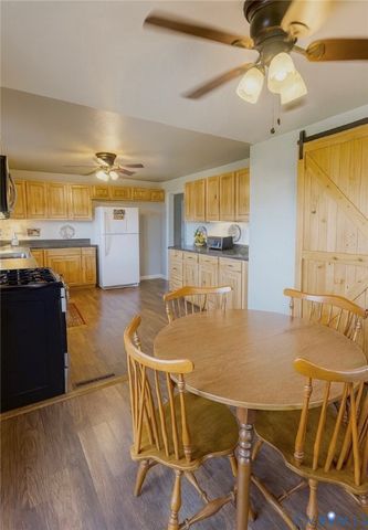 373 Chinquapin Rd, Prospect, VA 23960