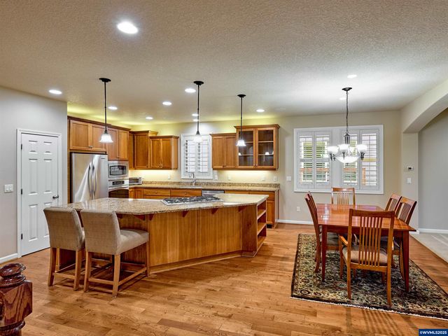 429 Turnberry Av, Woodburn, OR 97071