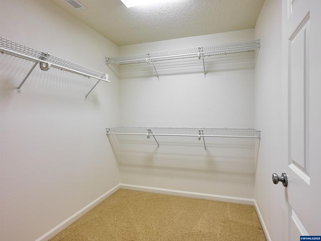 429 Turnberry Av, Woodburn, OR 97071