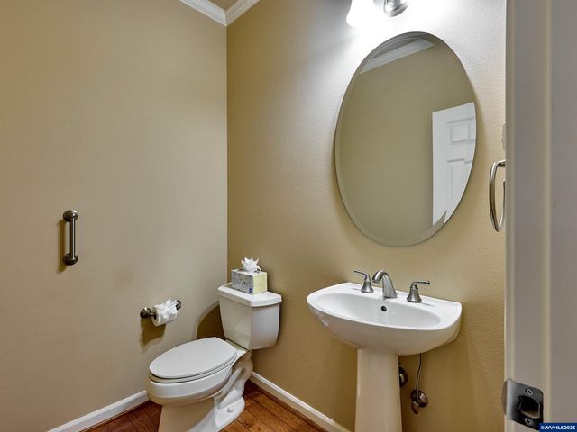 429 Turnberry Av, Woodburn, OR 97071