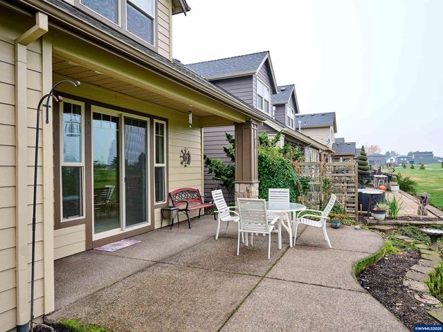 429 Turnberry Av, Woodburn, OR 97071