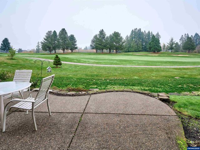 429 Turnberry Av, Woodburn, OR 97071