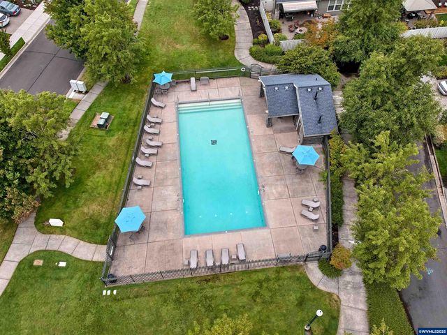 429 Turnberry Av, Woodburn, OR 97071