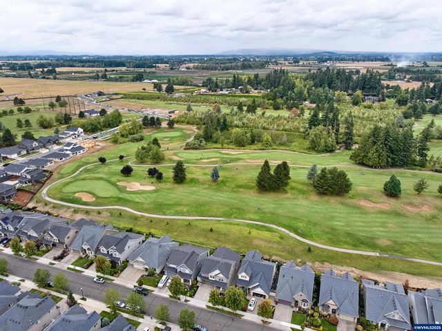 429 Turnberry Av, Woodburn, OR 97071