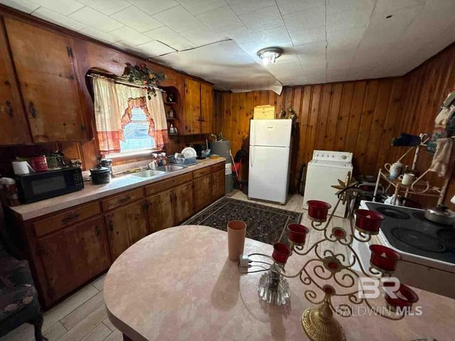 20855 Indian Oaks Road, Robertsdale, AL 36567