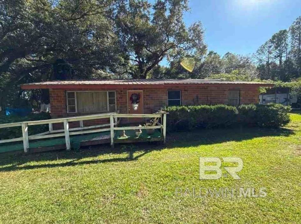 20855 Indian Oaks Road, Robertsdale, AL 36567