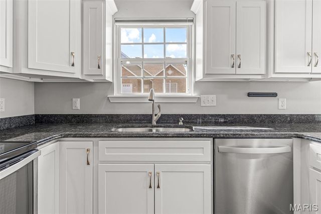 70 Pecan Tree Lane, Farmington, MO 63640