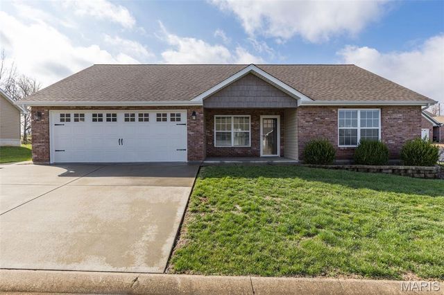70 Pecan Tree Lane, Farmington, MO 63640