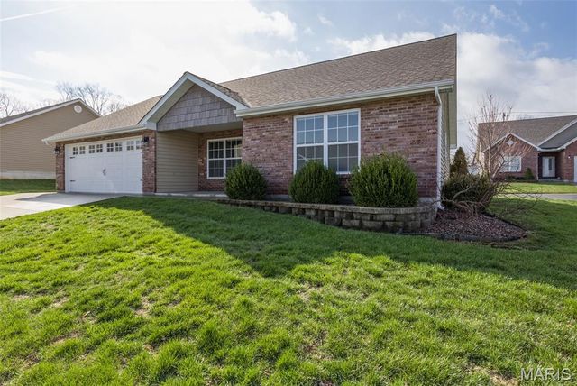 70 Pecan Tree Lane, Farmington, MO 63640