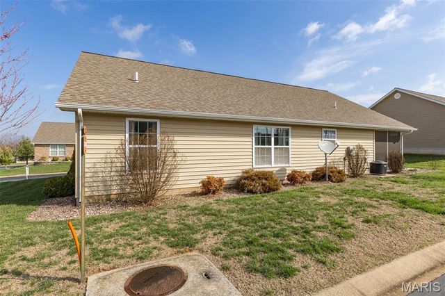 70 Pecan Tree Lane, Farmington, MO 63640