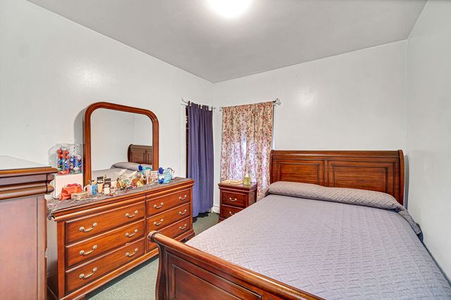 1812 W Estes Avenue, Chicago, IL 60626