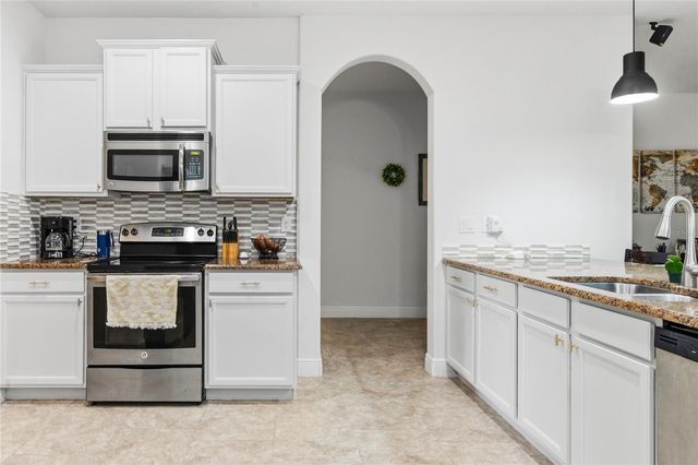 433 AMETHYST AVENUE, Auburndale, FL 33823