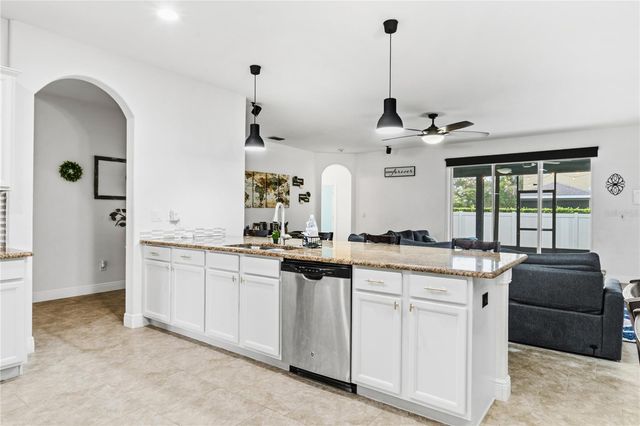 433 AMETHYST AVENUE, Auburndale, FL 33823