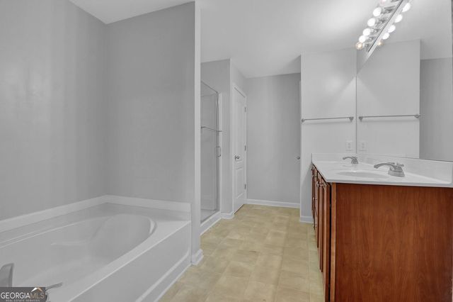 541 Woodland Park Terrace, Lawrenceville, GA 30043
