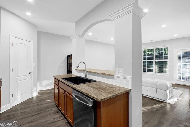 541 Woodland Park Terrace, Lawrenceville, GA 30043