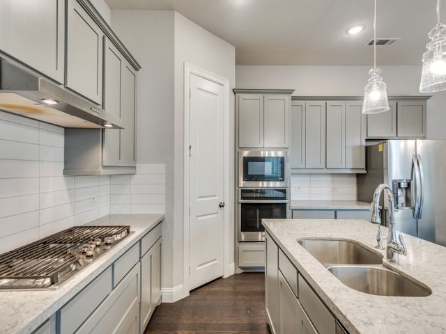 3572 Sevilla Drive, Frisco, TX 75034