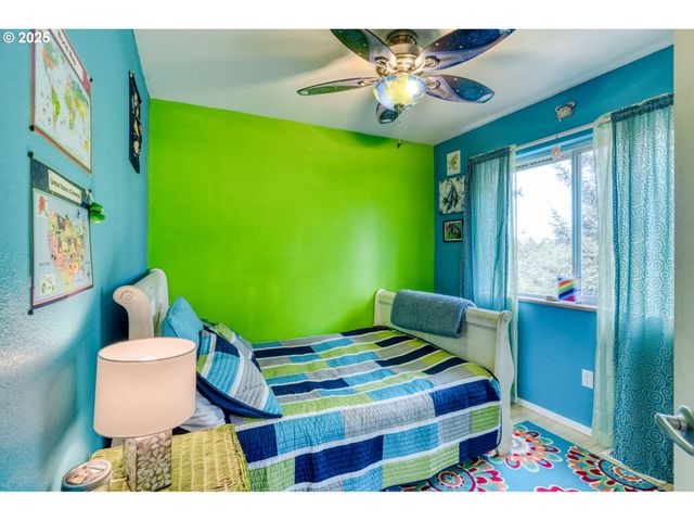 30812 J Pl, Ocean Park, WA 98640