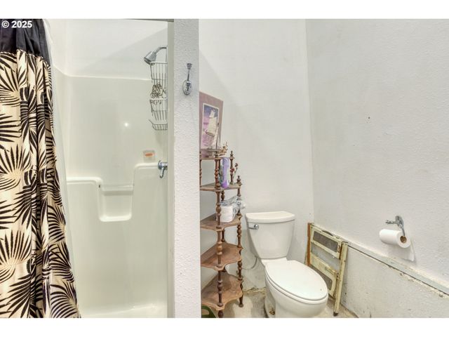 30812 J Pl, Ocean Park, WA 98640