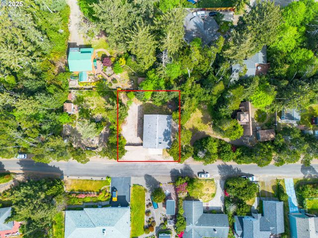 30812 J Pl, Ocean Park, WA 98640