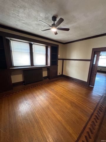 919 Parkview Avenue, Fort Wayne, IN 46802