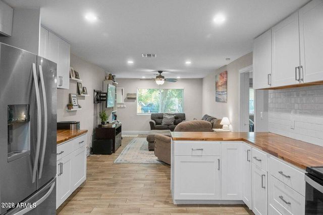 8114 E 4TH Avenue, Mesa, AZ 85208