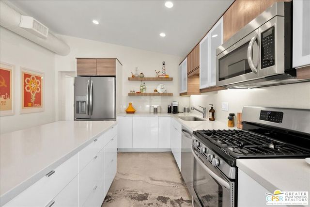 1979 N Los Alamos Road, Palm Springs, CA 92262