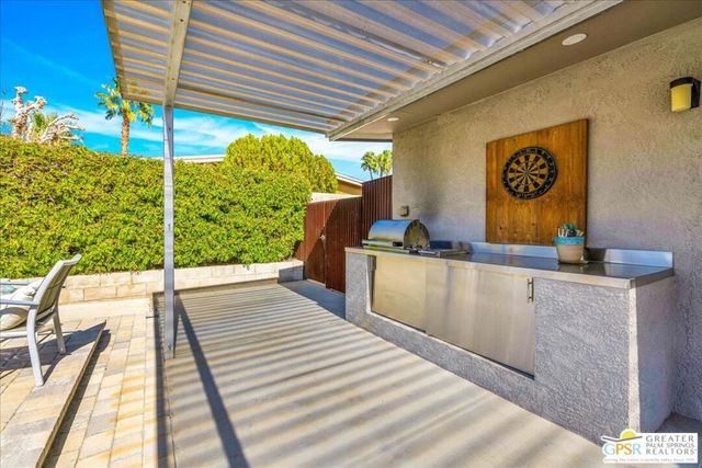 1979 N Los Alamos Road, Palm Springs, CA 92262