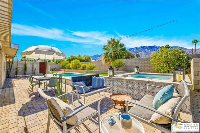 1979 N Los Alamos Road, Palm Springs, CA 92262